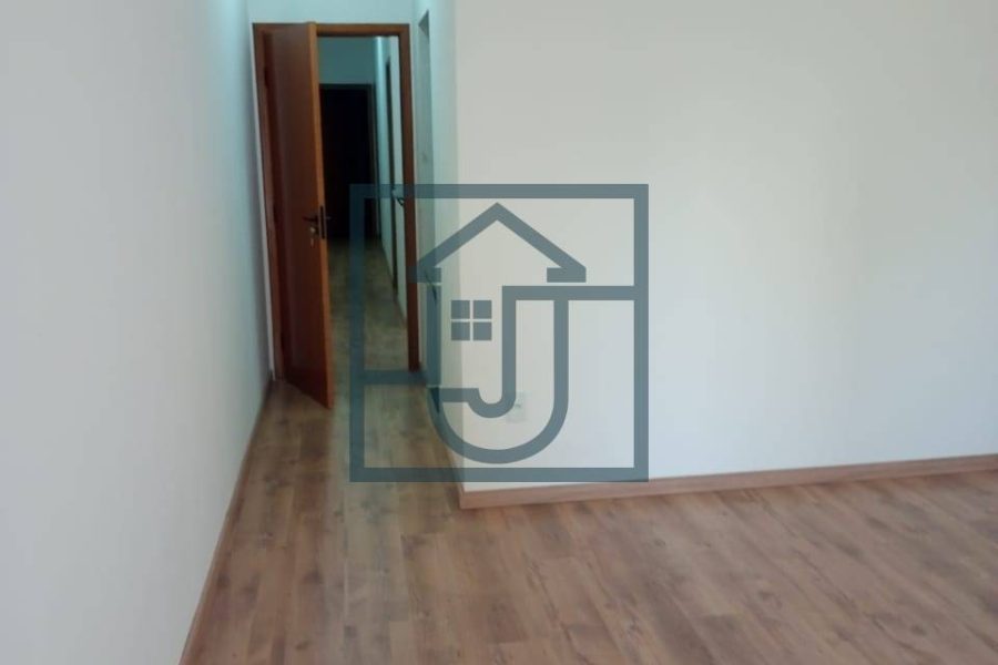 WhatsApp Image 2024-10-02 at 18.08.07 (1)