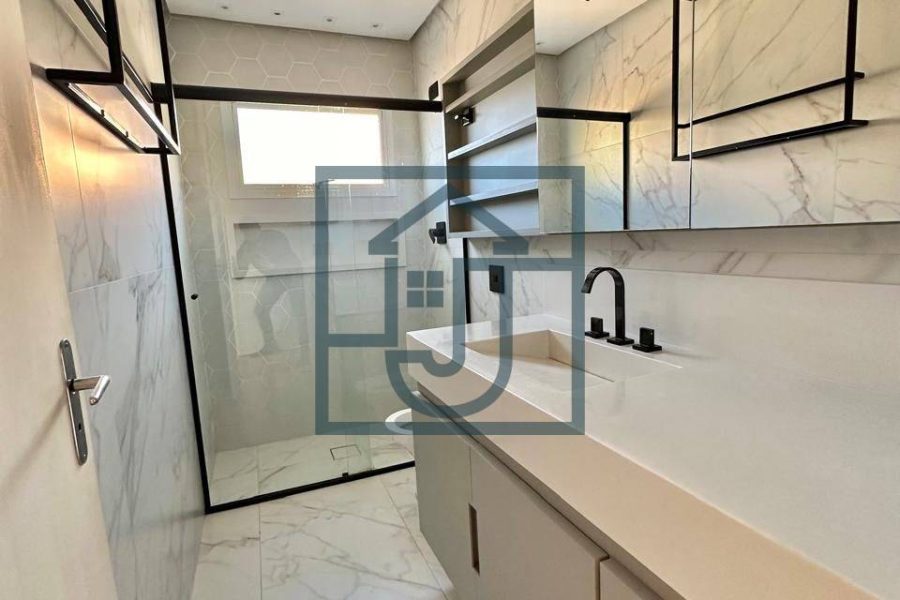 WhatsApp Image 2024-10-26 at 15.07.47 (2)